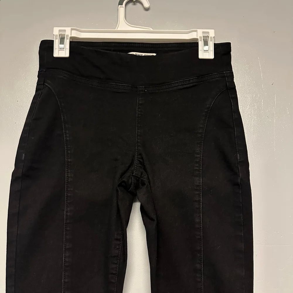 Free people We The Free Black straight leg Jeans women's size XS (29”x33) goth
